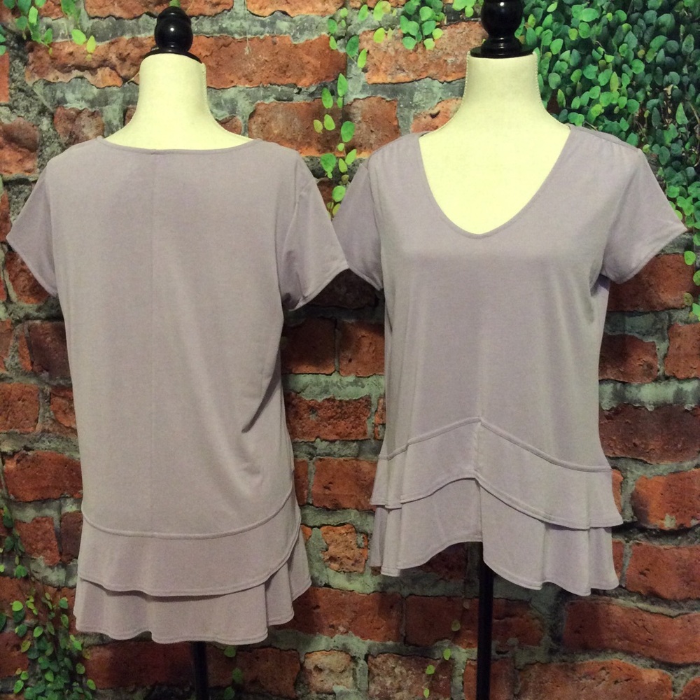 NWOT Ladies short sleeve tunic